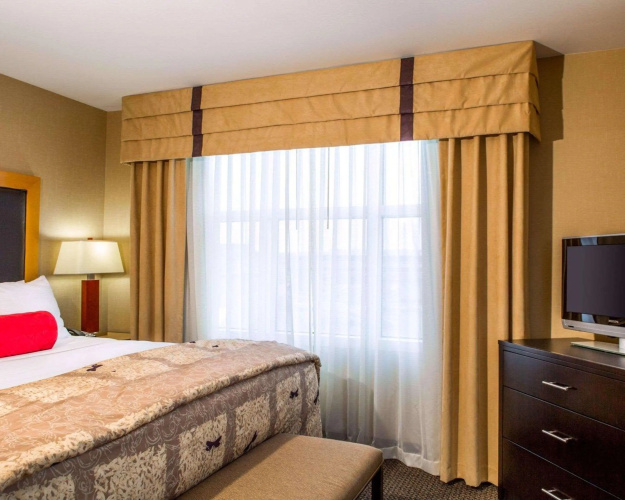 Cambria Suites Appleton