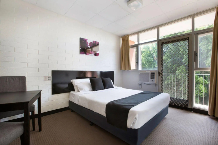 Nightcap at Findon Hotel