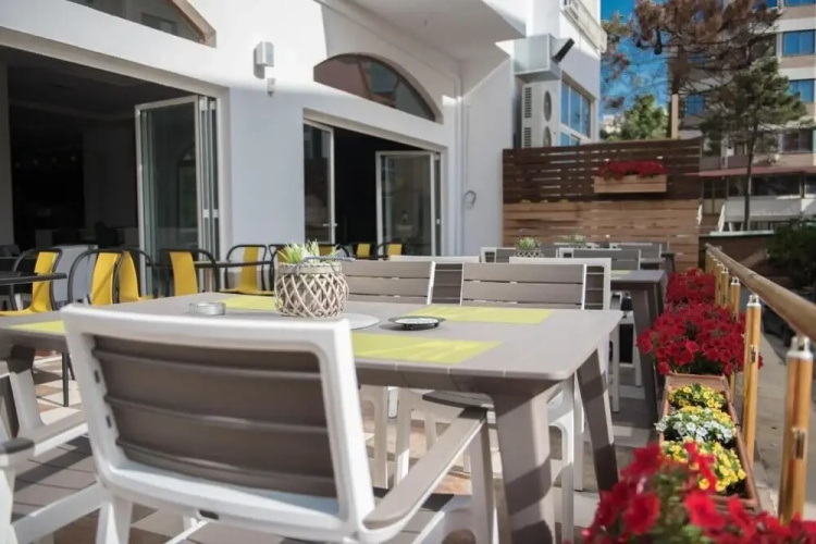 Inn Hotel