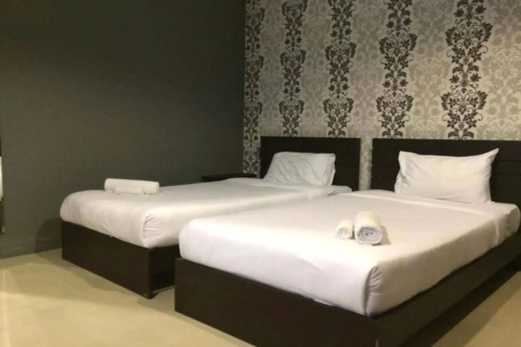 Sweet Hotel