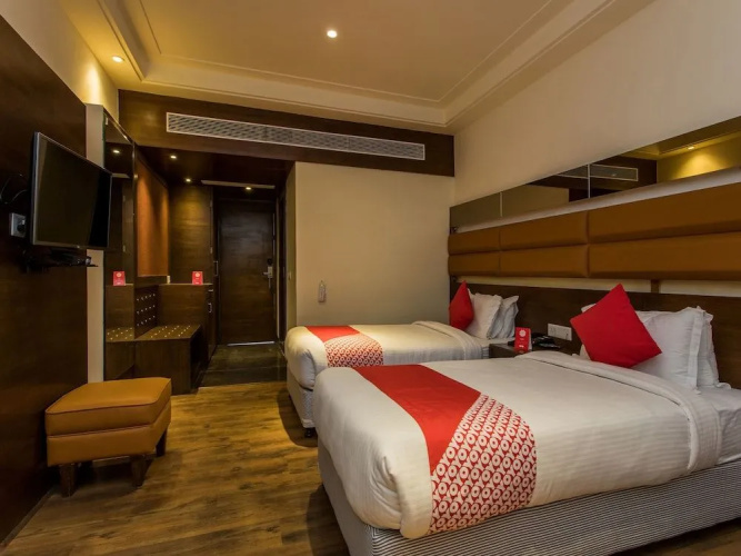 OYO 13104 Hotel 25 Hours