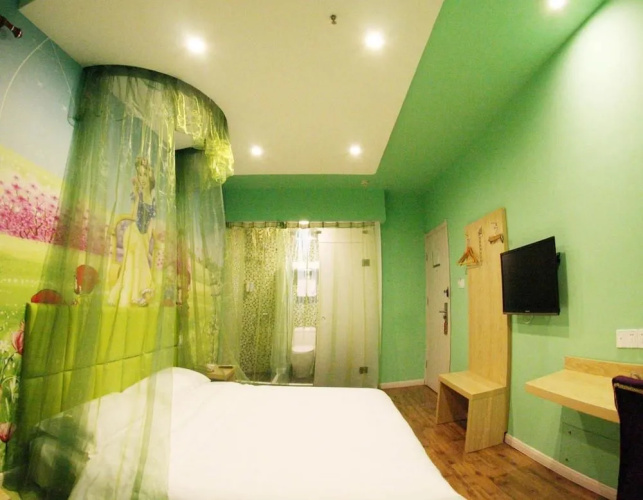 City Mini Theme Hotel