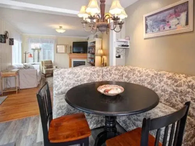 Seabreeze Cottage