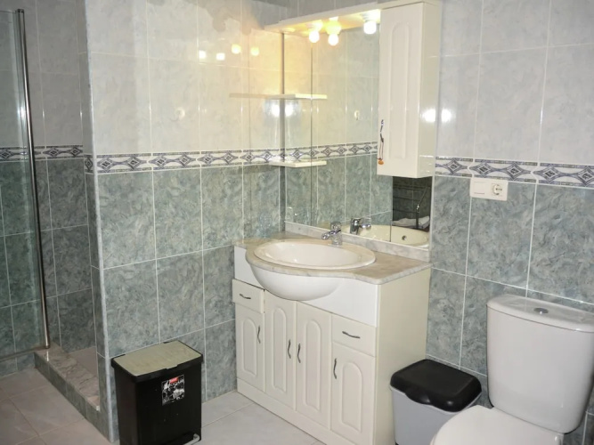 Large Villa With Private Pool and Five Bedrooms in Benijofar