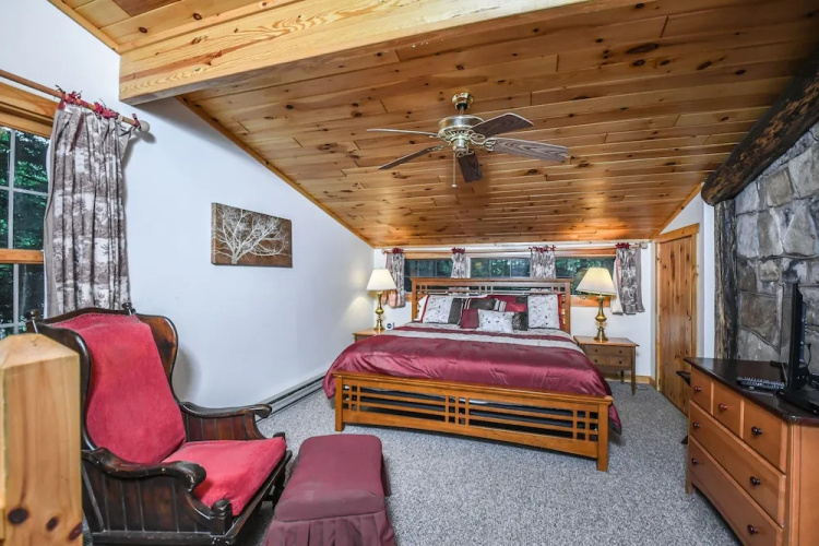 Tucked Inn 4 Bedroom House