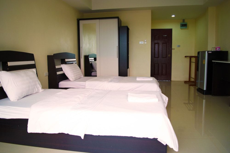 Nantharom Hotel and Restaurant
