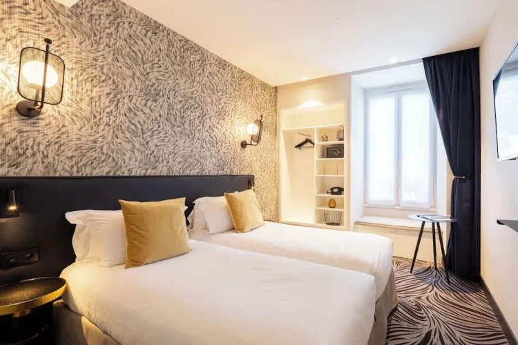 Superior Twin room