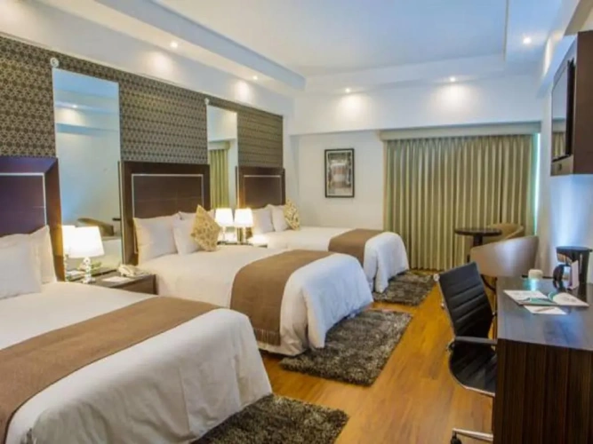 Standard Triple room