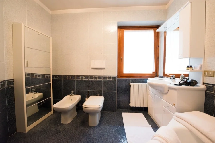 Standard Double room with balcony and with courtyard view