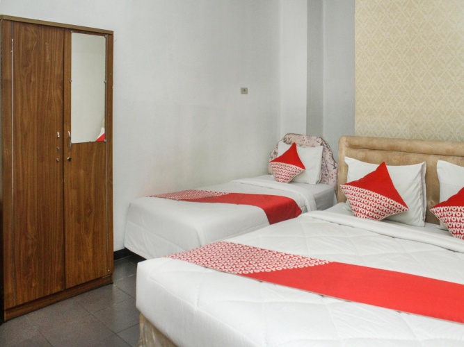Economy Triple room