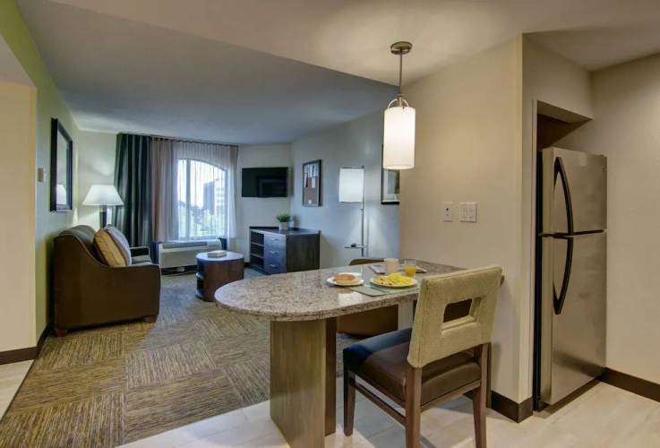 1 Bedroom Suite