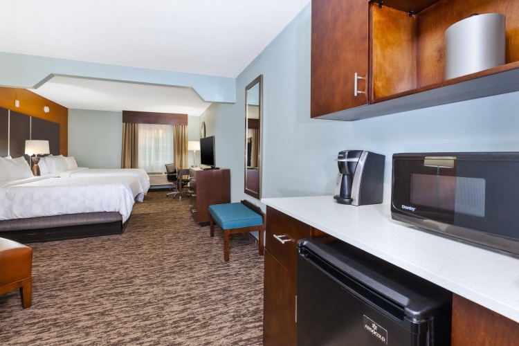 Quadruple Suite