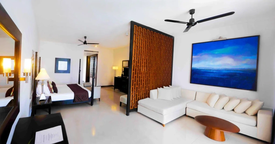 1 Bedroom Standard Double Club room with balcony and with sea view
