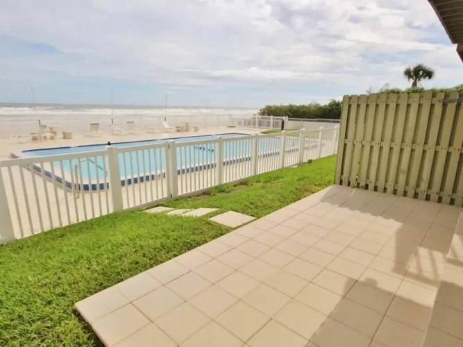 Double Cottage with balcony and with partial ocean view