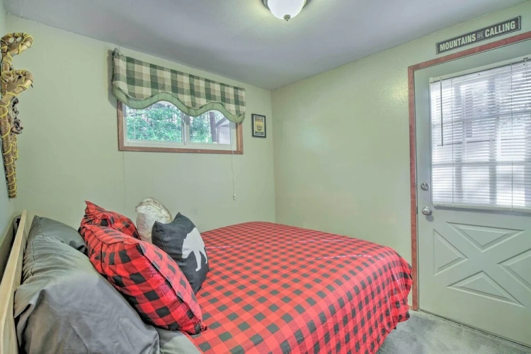 2 Bedrooms Cottage