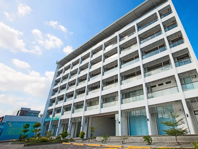 2 Bedrooms Triple Apartment