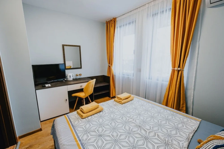 2 Bedrooms Deluxe Suite with balcony and with bay view