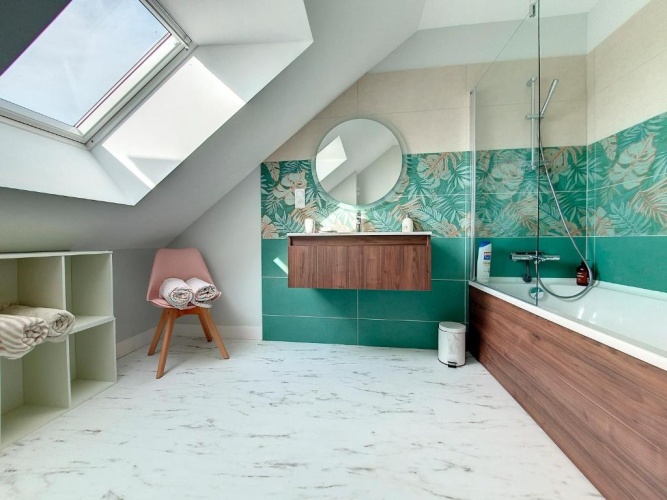 5 Bedrooms Double Cottage