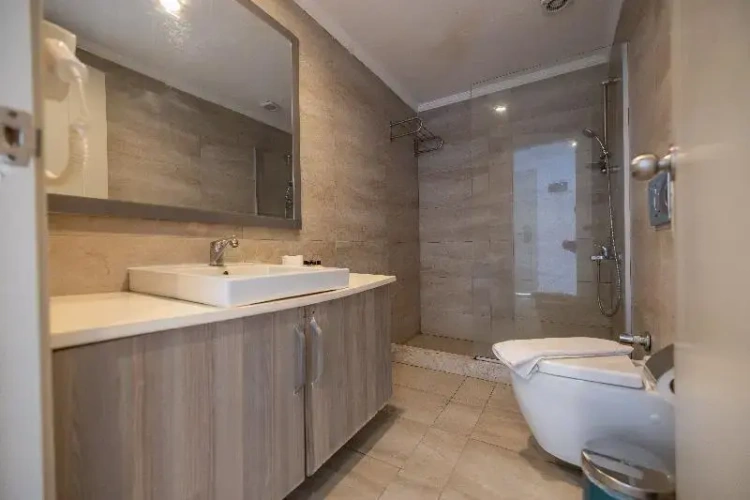 2 Bedrooms Suite with balcony