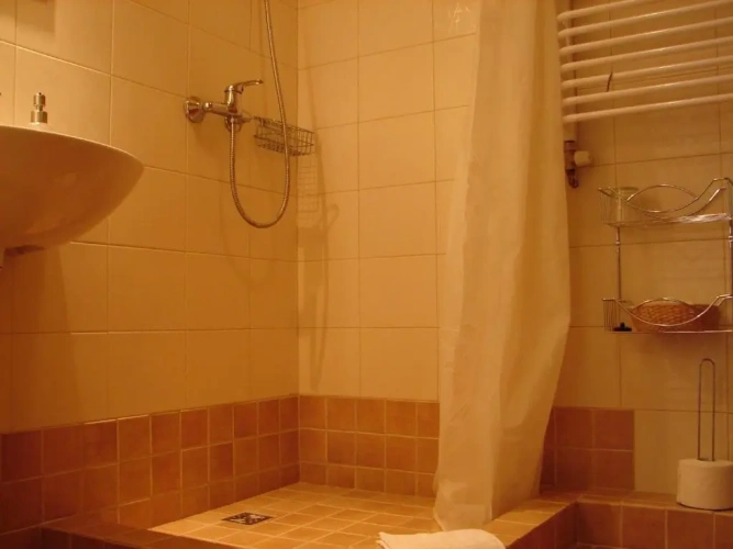 Economy Quadruple room