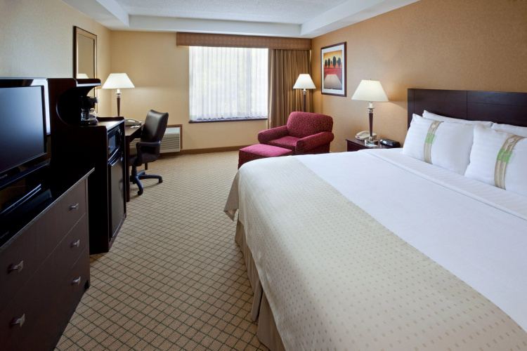 Armoni Inn & Suites