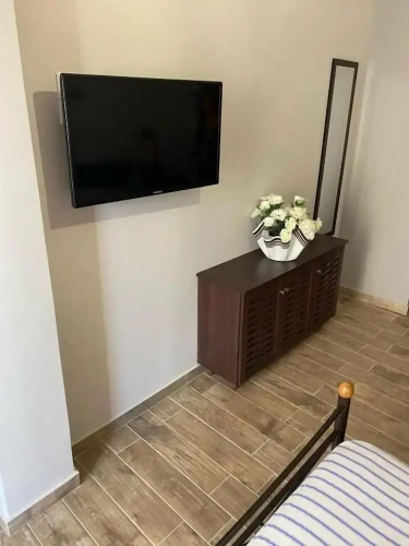 Elpida's apartments