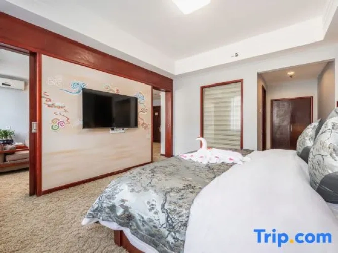 Deluxe Double Suite