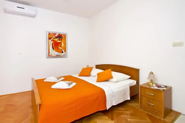 Apartment Topic near Beach