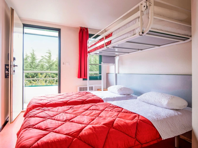 Standard Triple room