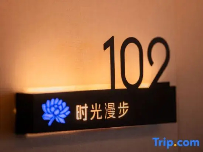 Time walks in hotels