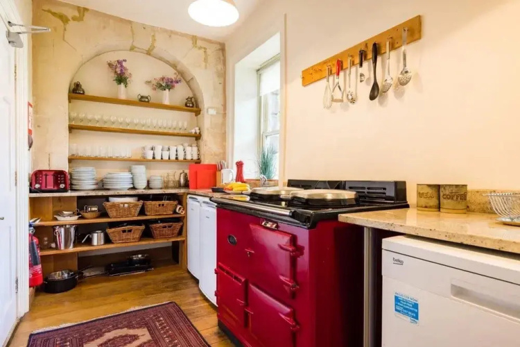 The Admirals Mansion - Central Bath