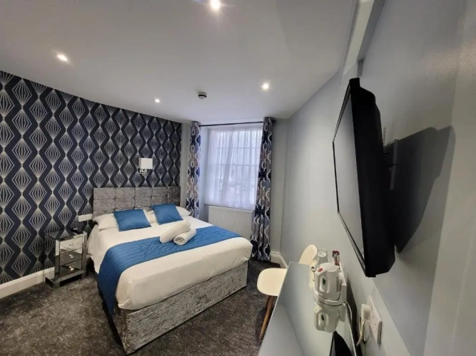 Double Lower Ground Floor room