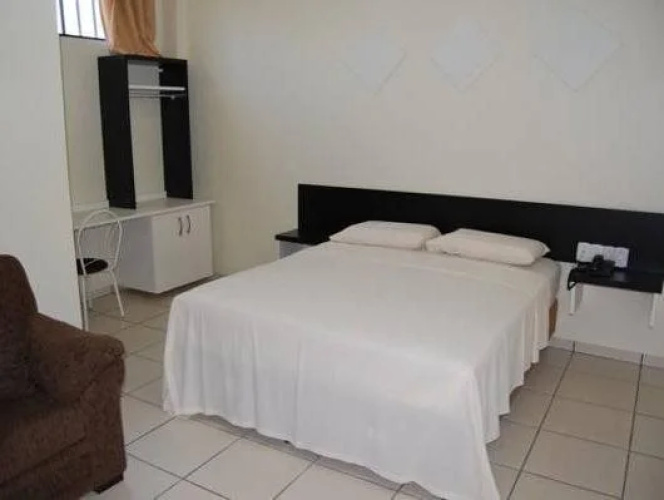 Leonardos Hotel