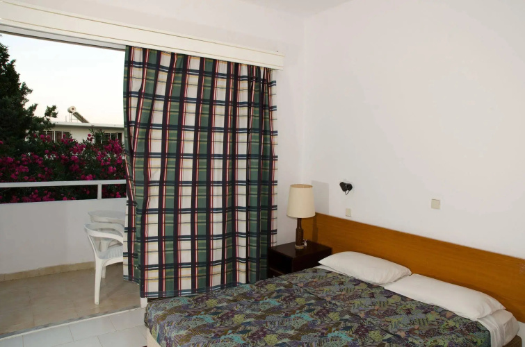 Gnest Apartments
