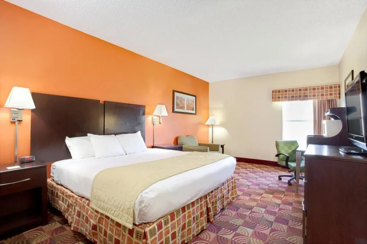 Days Inn & Suites Ridgeland