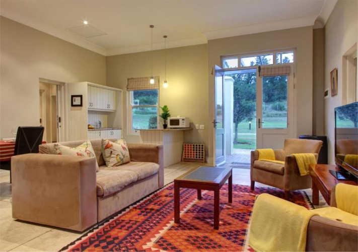 2 Bedrooms Villa
