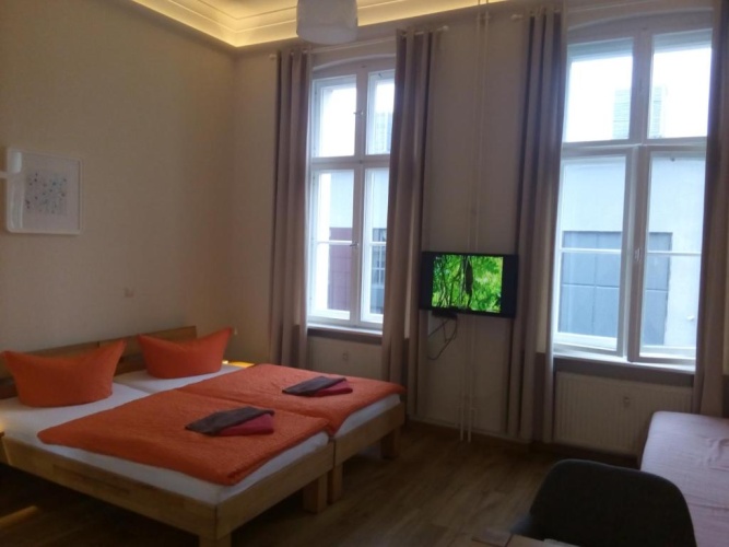 Standard Triple room