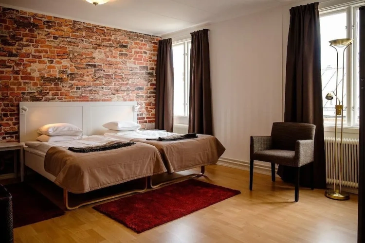 1 Bedroom Standard Triple Family room