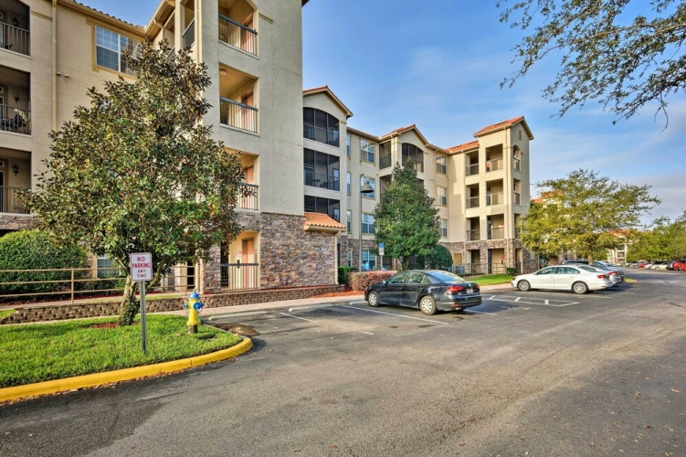 10 Mi to Disney: Davenport Condo w/ Pool Access!