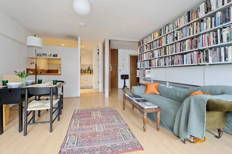 1 Bedroom Apartment with balcony