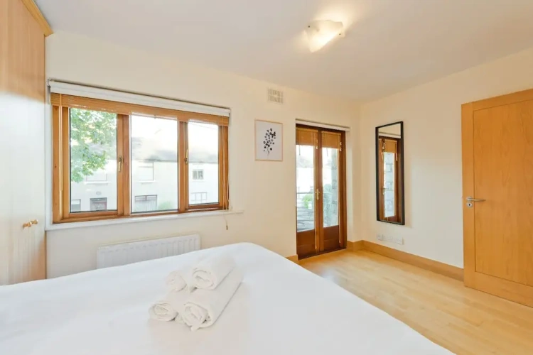 3 Bedrooms Apartment with balcony