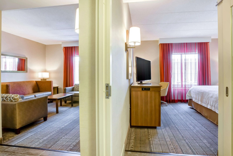 Hampton Inn Boston - Norwood
