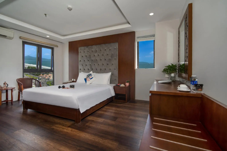 Delicate Hotel