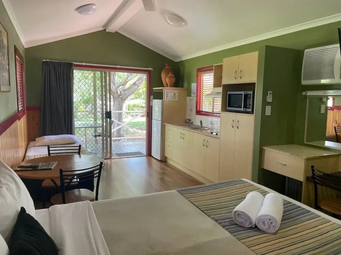 Aussie Outback Oasis