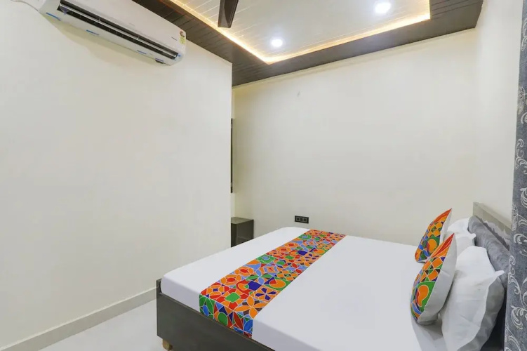 FabHotel Awadh Inn