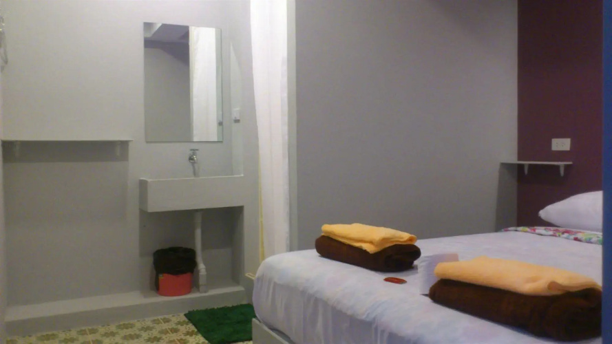 B Trio Guesthouse