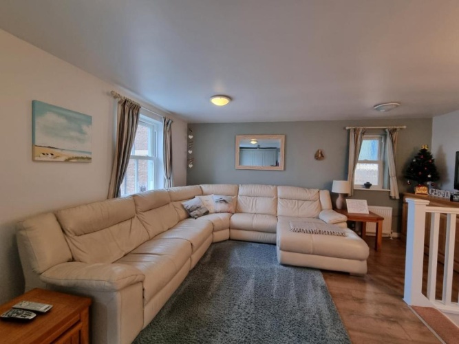 2 Bedrooms Cottage