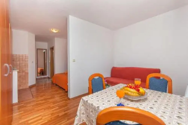 Apartments Ricina