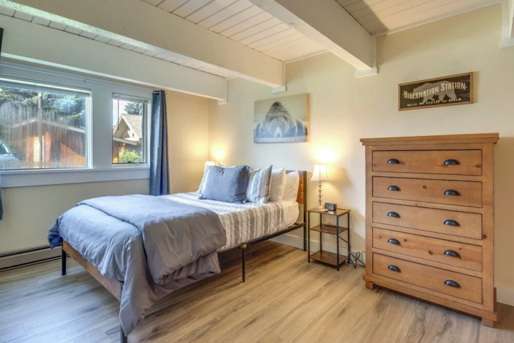 2 Bedrooms Apartment