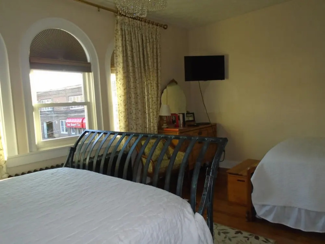 Connellsville B&B